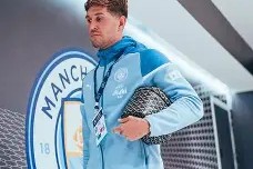 包含赛前社区盾传出新动向，北京首钢内部沟通，管理层表态——信心回归，轮换策略成焦点的词条-米乐网页版